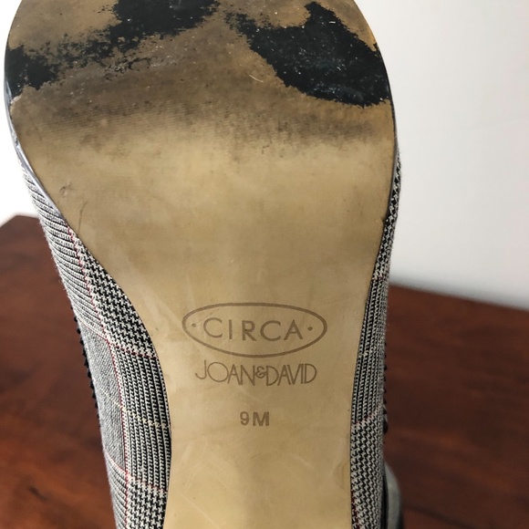 Circa Joan & David Plaid Mary Jane Heels - Picture 6 of 6